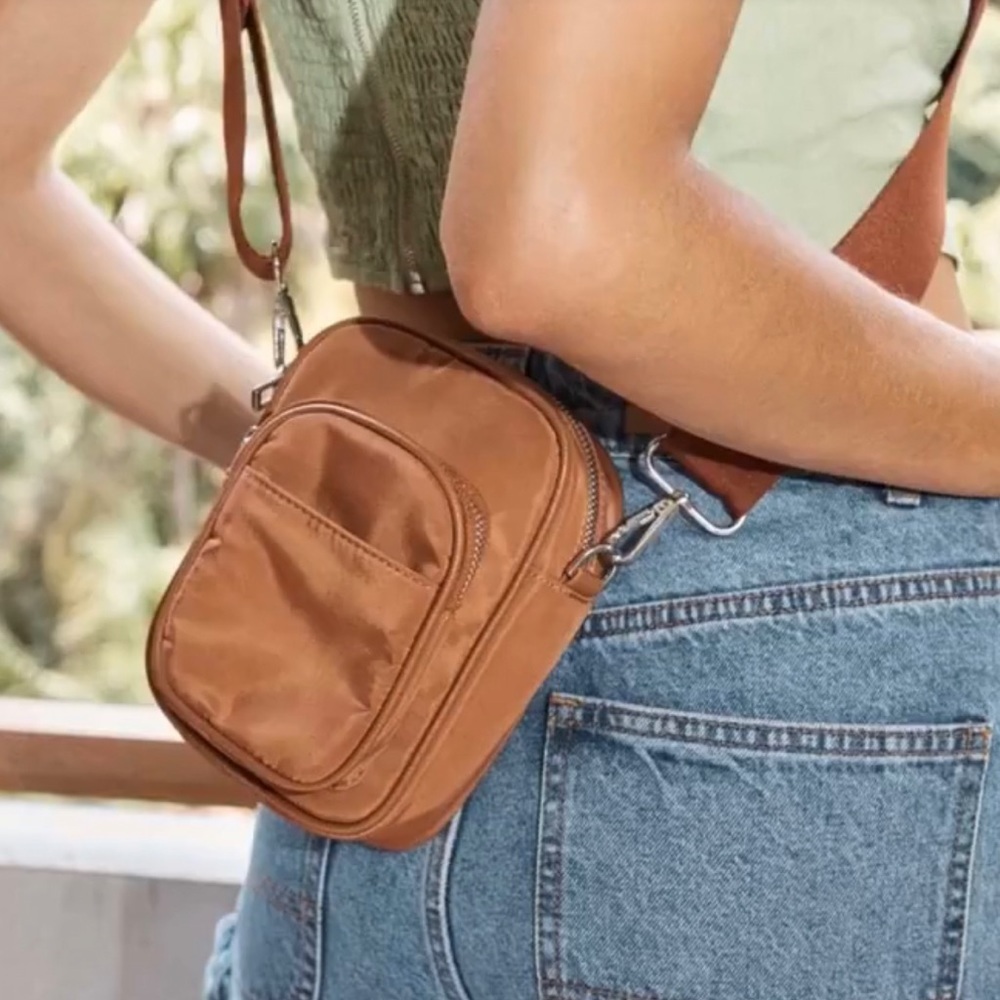 CottonOn Nellie Camera crossbody Bag NWOT - Picture 9 of 10